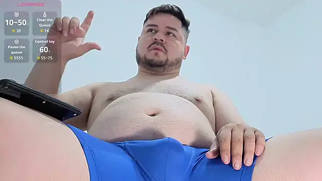 Snapshot of oso_dirty_ chatting on 26, 11, 2025 oso dirty online show from 26, 11, 2025