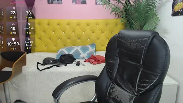 Snapshot of oso_dirty_ chatting on 12, 3, 2025 oso dirty online show from 12, 3, 2025