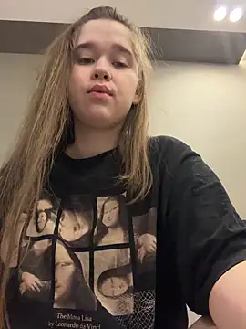 HornyGirlH online show from 25, 3, 2026