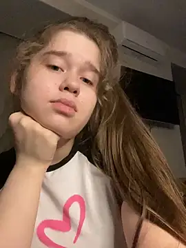 HornyGirlH online show from 16, 3, 2025