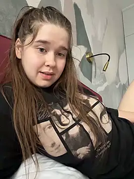 HornyGirlH online show from 31, 5, 2026