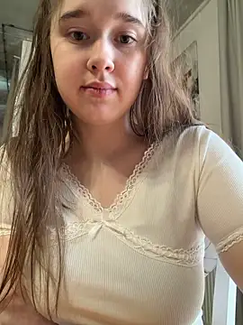 HornyGirlH online show from 28, 5, 2026