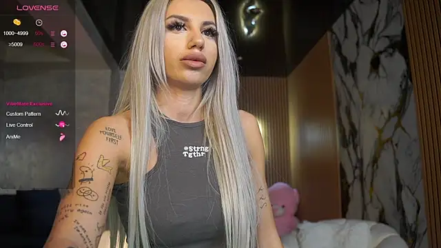 LisaAkira online show from 31, 3, 2026