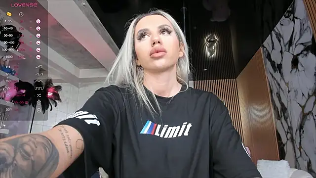 LisaAkira online show from 22, 3, 2026