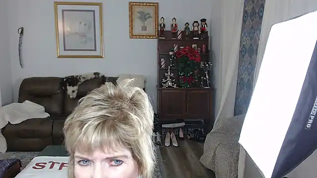 Snapshot of SindeeDix chatting on 29, 11, 2025 SindeeDix online show from 29, 11, 2025