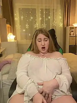 ollydoll92 online show from 16, 3, 2025