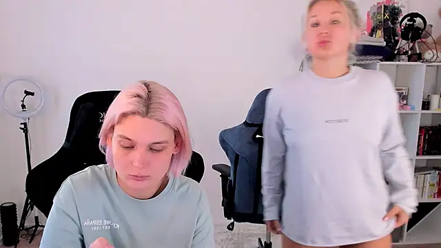 hotblonds online show from 12, 10, 2025