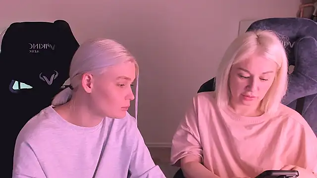 hotblonds online show from 27, 1, 2025