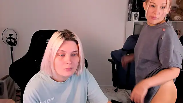 hotblonds online show from 1, 12, 2025