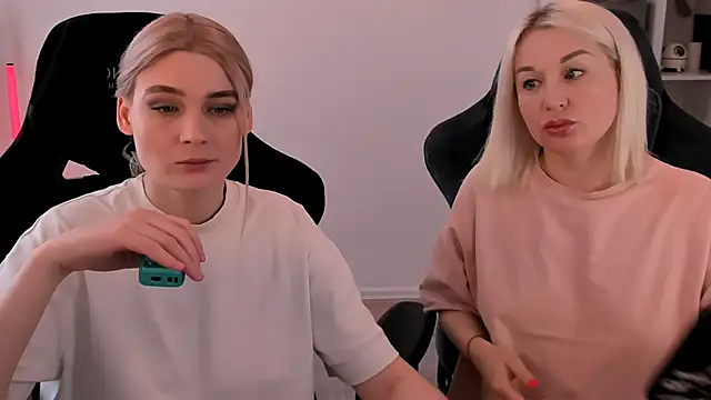 hotblonds online show from 7, 3, 2025