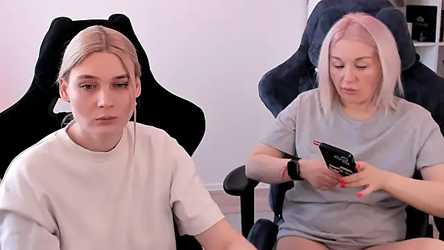 hotblonds online show from 15, 3, 2025