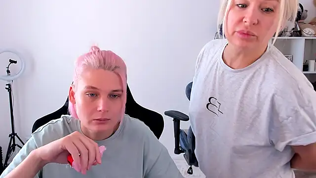 hotblonds online show from 29, 9, 2025