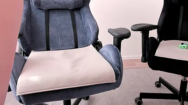 hotblonds online show from 21, 3, 2025