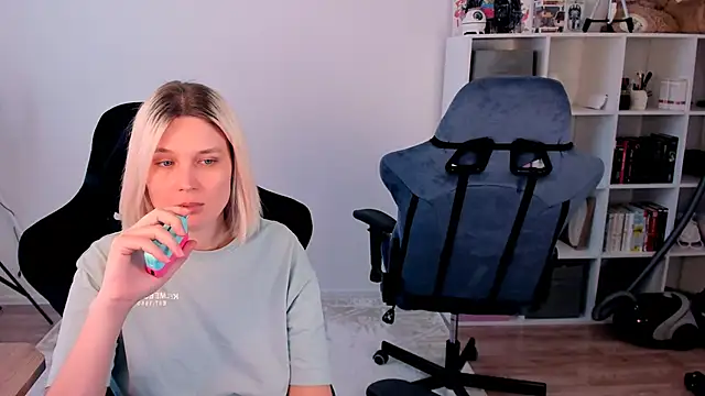 hotblonds online show from 9, 1, 2026