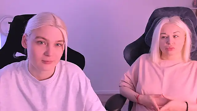 hotblonds online show from 26, 1, 2025