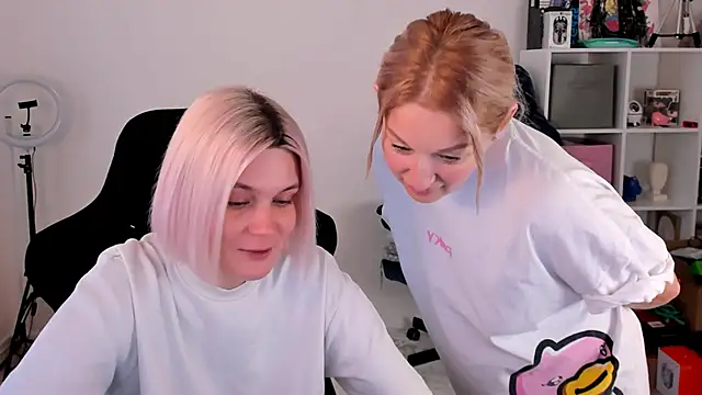 hotblonds online show from 1, 11, 2025