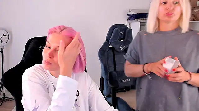 hotblonds online show from 20, 9, 2025