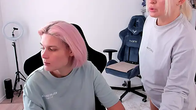 hotblonds online show from 11, 10, 2025