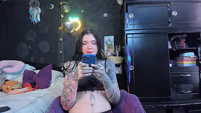 Lilmarieee online show from 20, 11, 2025