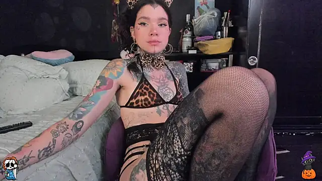 Lilmarieee online show from 16, 10, 2025