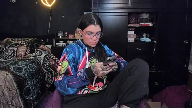 Lilmarieee online show from 13, 3, 2025