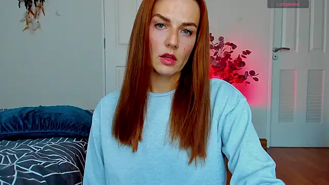 BritneyHall online show from 26, 2, 2025