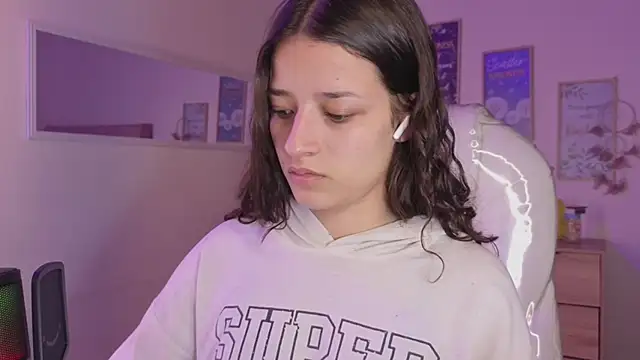 Amaia Daniells online show from 17, 10, 2025