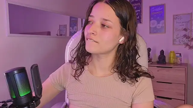 Amaia Daniells online show from 13, 10, 2025