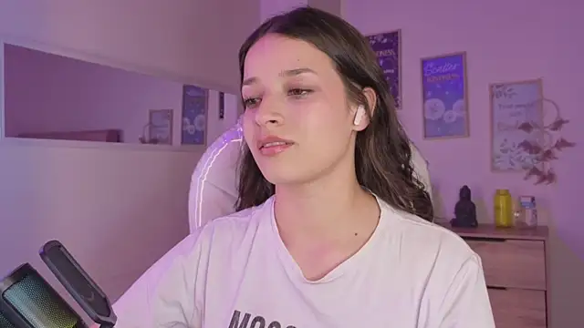 Amaia Daniells online show from 23, 10, 2025