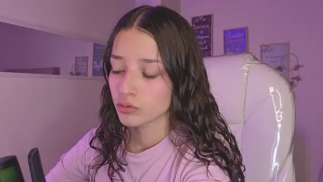 Amaia Daniells online show from 9, 10, 2025