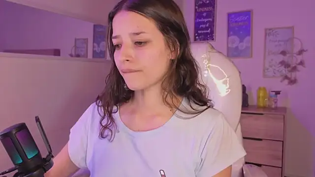 Amaia Daniells online show from 16, 10, 2025