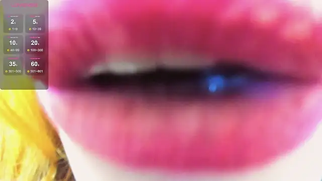 Snapshot of softlysoftlyasbeauty chatting on 17, 12, 2025 softlysoftlyasbeauty online show from 17, 12, 2025