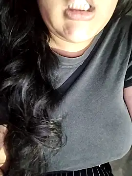 Annerae online show from 25, 10, 2025