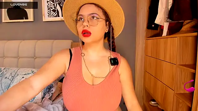 Snapshot of Ash_milk chatting on 17, 6, 2026 Ash milk online show from 17, 6, 2026