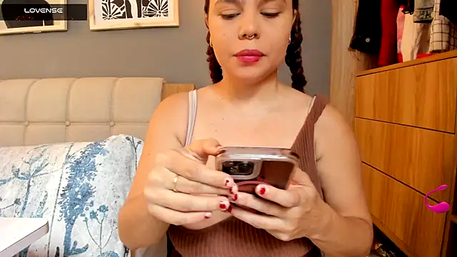 Snapshot of Ash_milk chatting on 10, 6, 2026 Ash milk online show from 10, 6, 2026