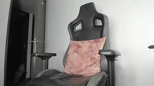 Snapshot of imferrer chatting on 15, 11, 2025 imferrer online show from 15, 11, 2025