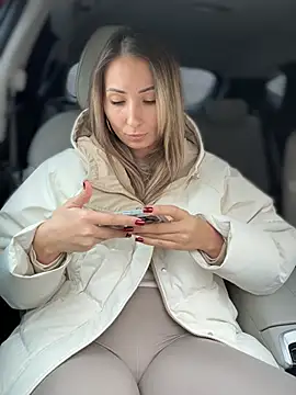 YOUR-KARINA online show from 11, 1, 2026