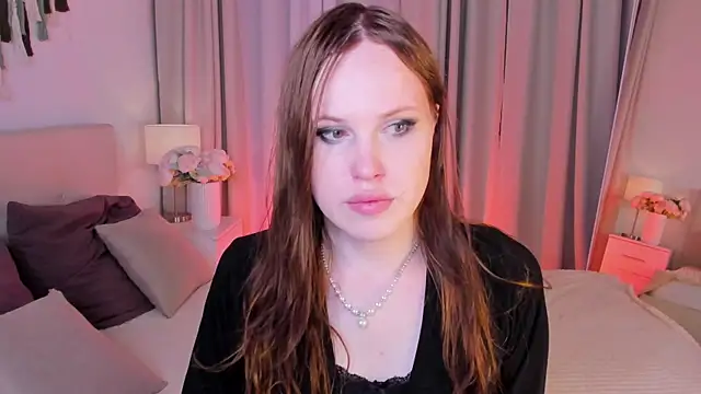 Snapshot of EffieMinki chatting on 6, 7, 2026 EffieMinki online show from 6, 7, 2026