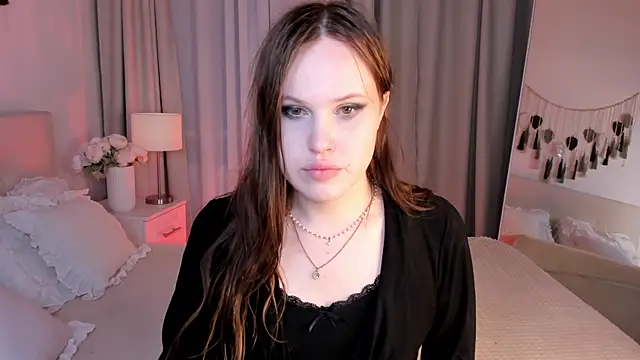 Snapshot of EffieMinki chatting on 2, 7, 2026 EffieMinki online show from 2, 7, 2026