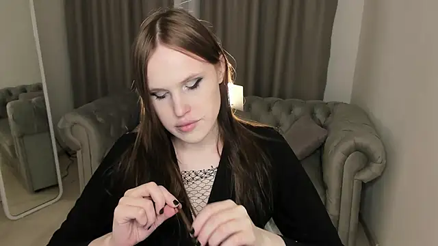 EffieMinki online show from 16, 4, 2026