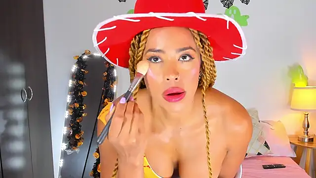 SarahCinnamon- online show from 29, 10, 2025