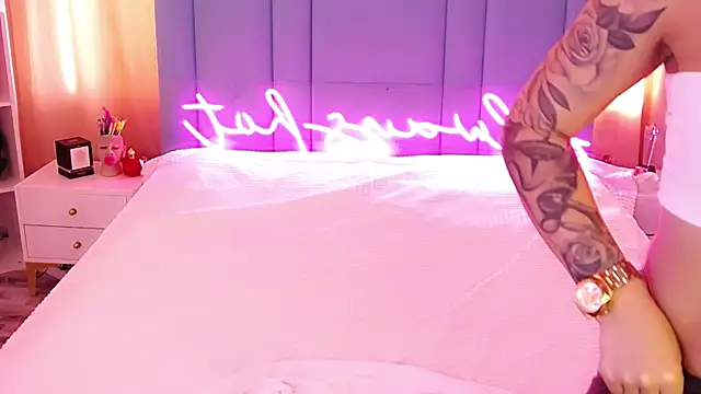 AllwaysHotJ online show from 17, 2, 2025