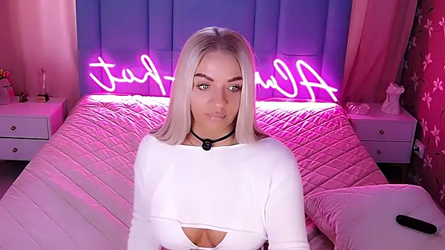 AllwaysHotJ online show from 3, 4, 2026