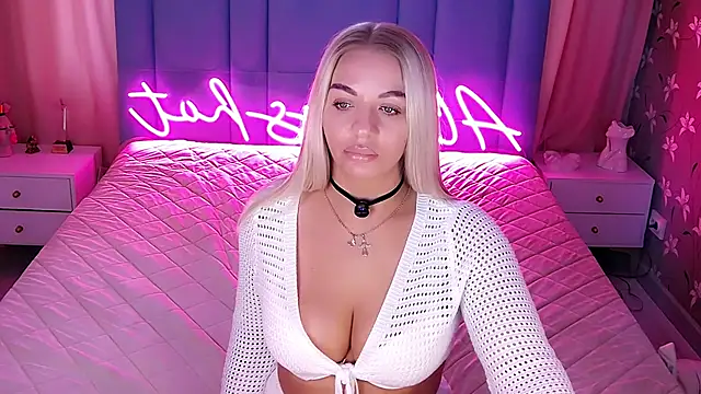 AllwaysHotJ online show from 13, 4, 2026