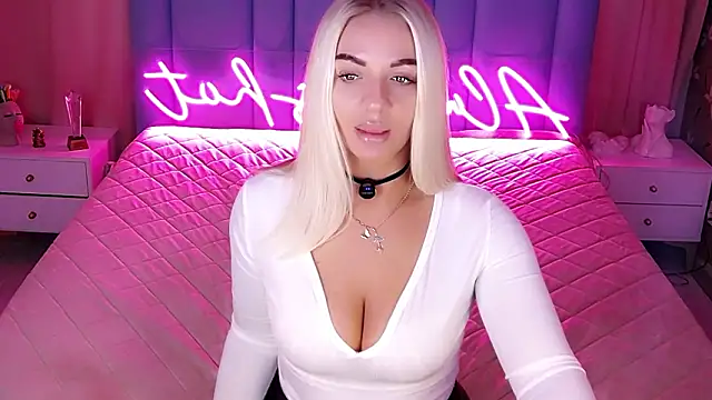 Snapshot of AllwaysHotJ chatting on 19, 2, 2026 AllwaysHotJ online show from 19, 2, 2026