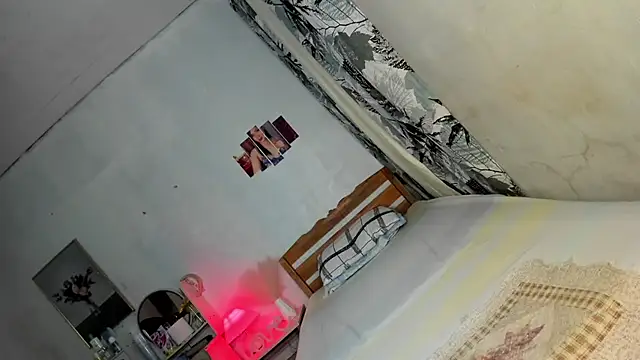 Miss Deliciousness online show from 18, 3, 2025