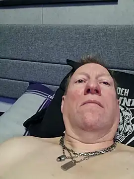 tomtom111111 online show from 1, 11, 2025