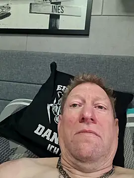 tomtom111111 online show from 3, 4, 2026