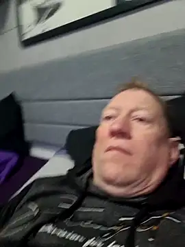 tomtom111111 online show from 28, 11, 2025