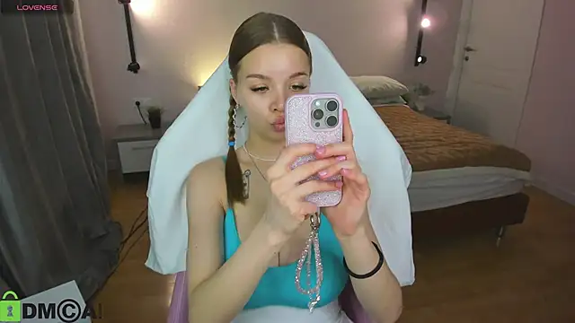 Lesya Flin online show from 13, 11, 2025